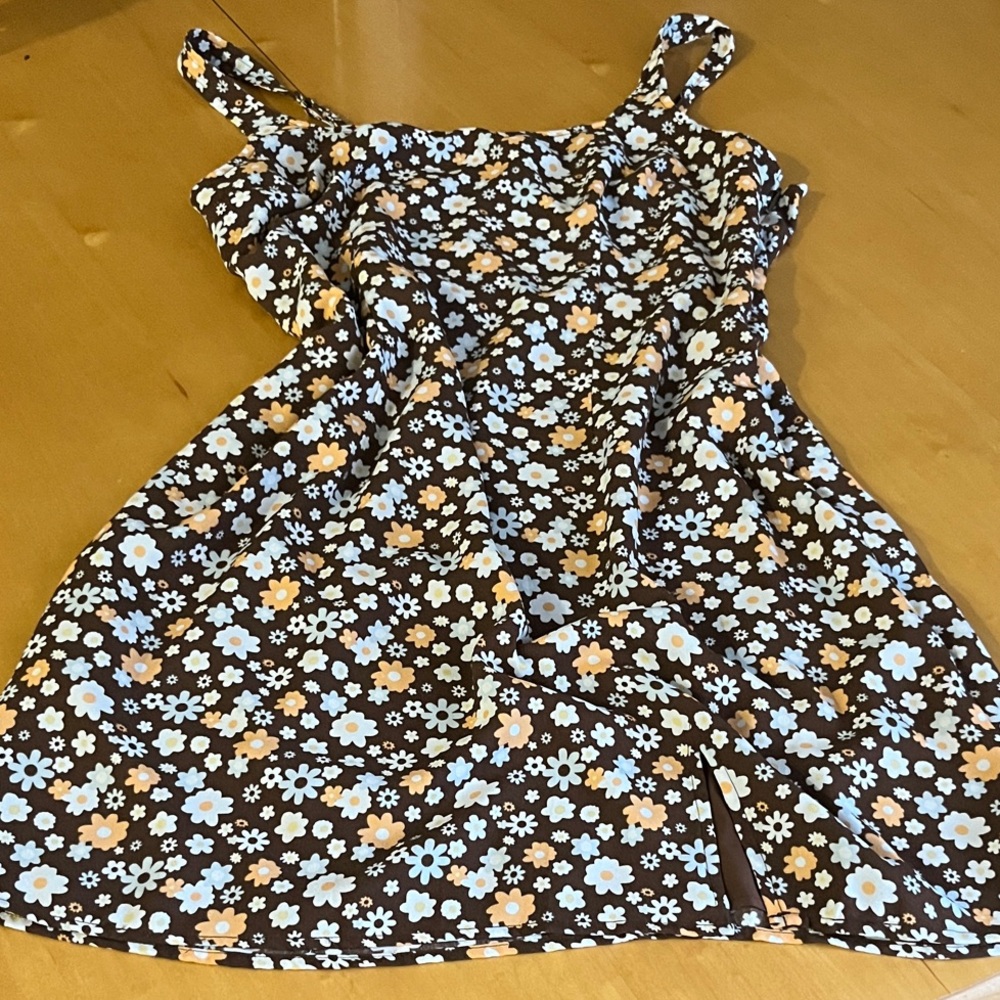 Hollister Floral Mini Dress - Brown and orange